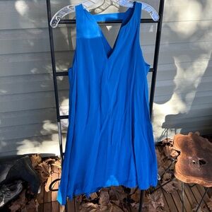 Banana Republic Blue V-Neck Sleeveless Midi Dress (Medium Petite)
